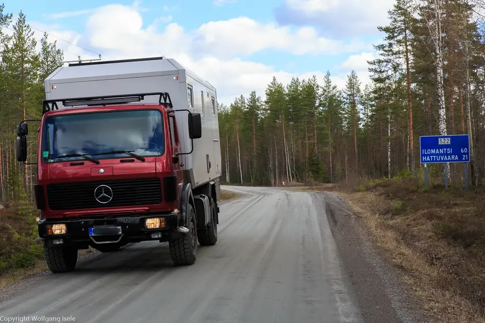 Mercedes Benz NG 80 4x4 Expeditionsfahrzeug. Auf dem Weg zum Patvinsuo-Nationalpark