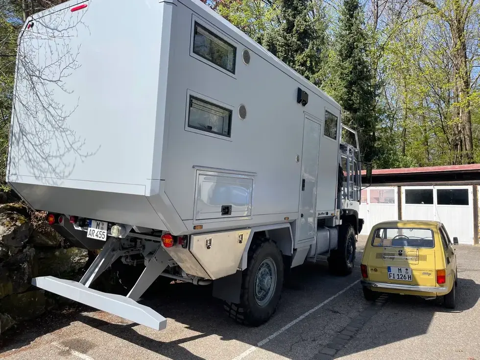 Stewart & Stevenson 4x4 Expeditionsmobil. Unterfahrschutz
