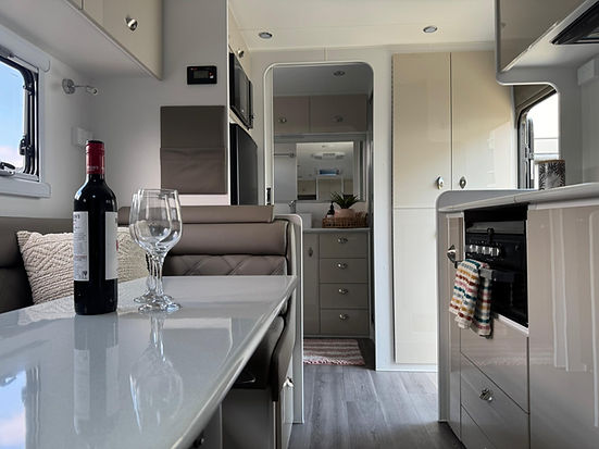 little-hutt-highclere-caravans-thervhub-1234567.jpeg