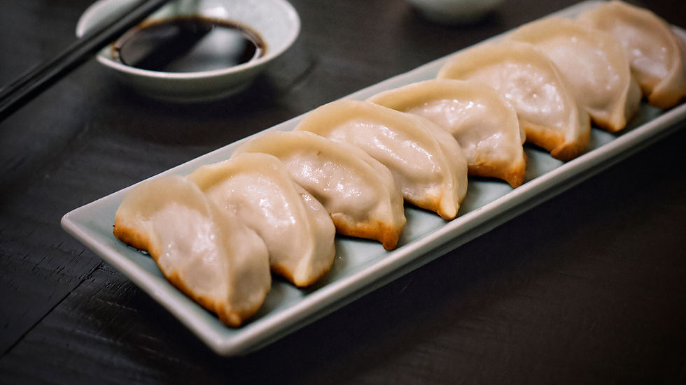 Pan Fried Pork Dumplings (4pcs)
