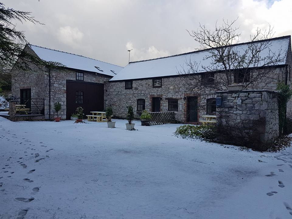 cottages snow footprints