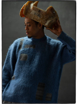 amachi. Collection 015 / AW2024 "Traces of Repair - Sweater"