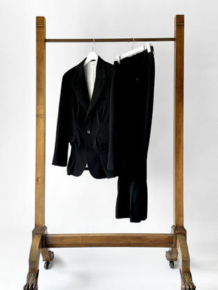 KHOKI 24fw collection 011 "Pleat-detail single-breasted jacket + Pleat-detail pants"