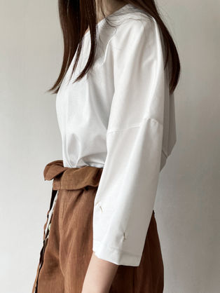 amachi. Collection 010 “ Seeds Traveling Tee - White “
