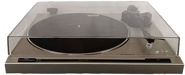 Pioneer PL-620 Turntable (lid)_edited_ed