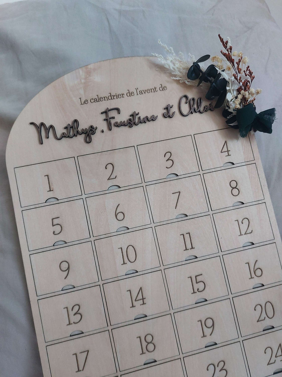 Miniature : Calendrier de l'avent en bois personnalisée avec fleurs