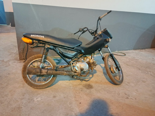 Motocicleta com registro de roubo é localizada em São João do Sóter
