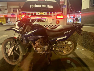 Moto roubada é recuperada no bairro Seriema