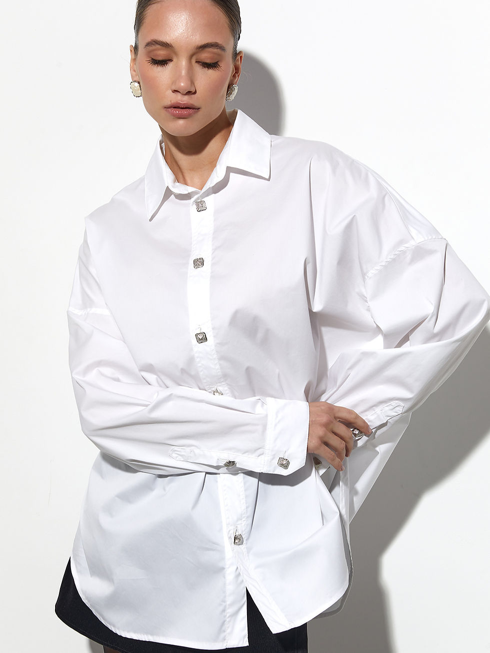 СОРОЧКА З ФАКТУРНИМИ ҐУДЗИКАМИ