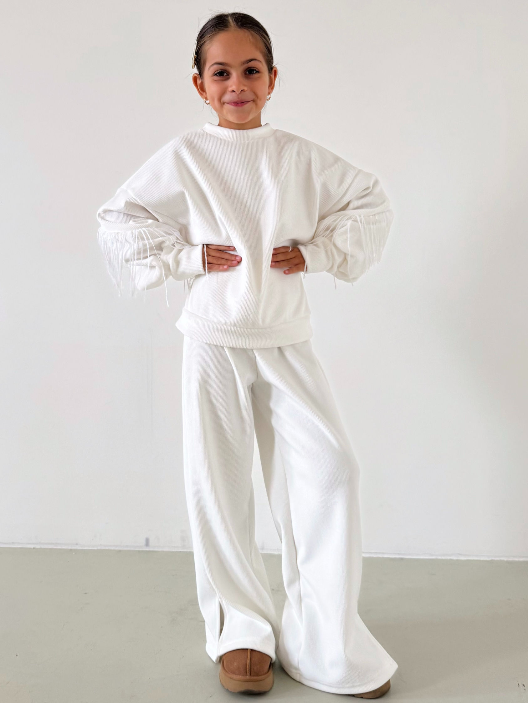 СВІТШОТ У РУБЧИК З БАХРОМОЮ МОЛОЧНИЙ