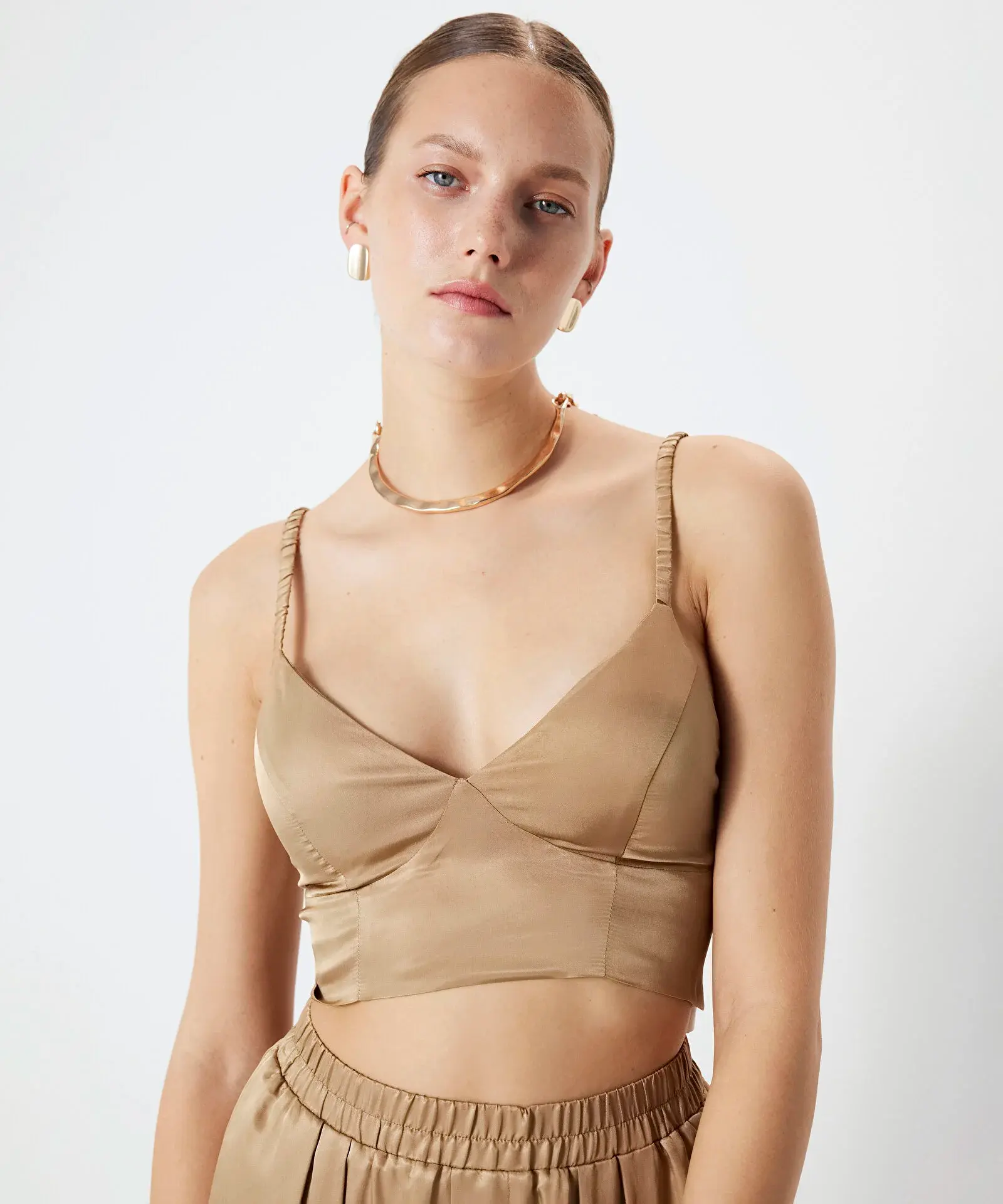 САТИНОВИЙ ТОП З ЗАВ'ЯЗКАМИ