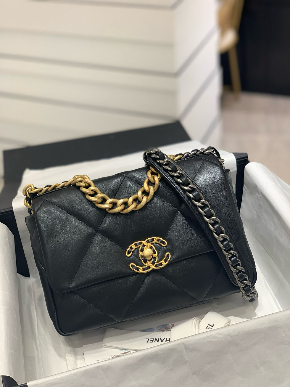Chanel 19 black leather size 26 cm , กระเป๋าชาแนล19 , กระเป๋าแบรนด์เนม1:1