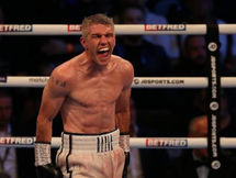 Liam Smith knockouts Chris Eubank Jr inside four rounds!