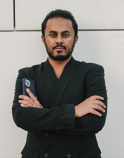 Ravi Walia Social Media Experte