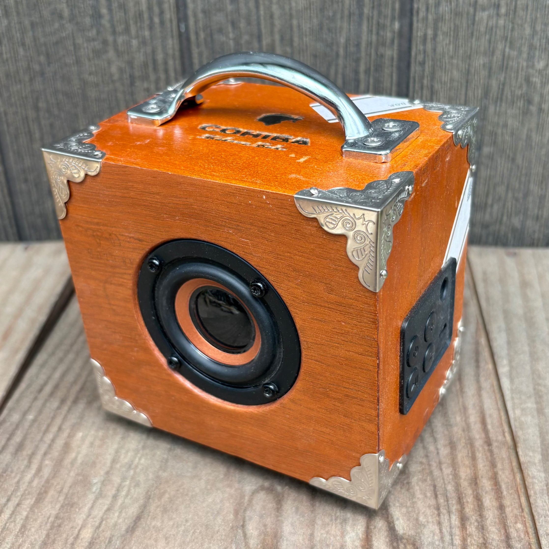 修理 BT Speaker  /   Cohiba S   BS2004b