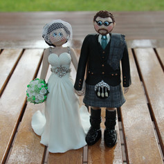 Groom in kilt wedding cake topper