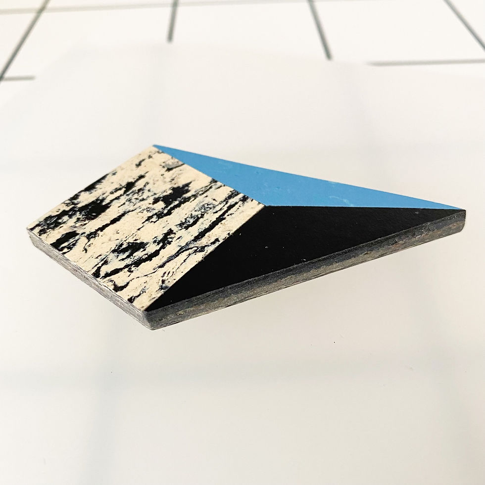 Thumbnail: Magnetic Perspective brooch - Nordic Blue