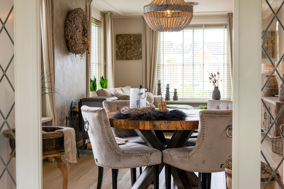 Toegang tot royale en lichte woonkamer