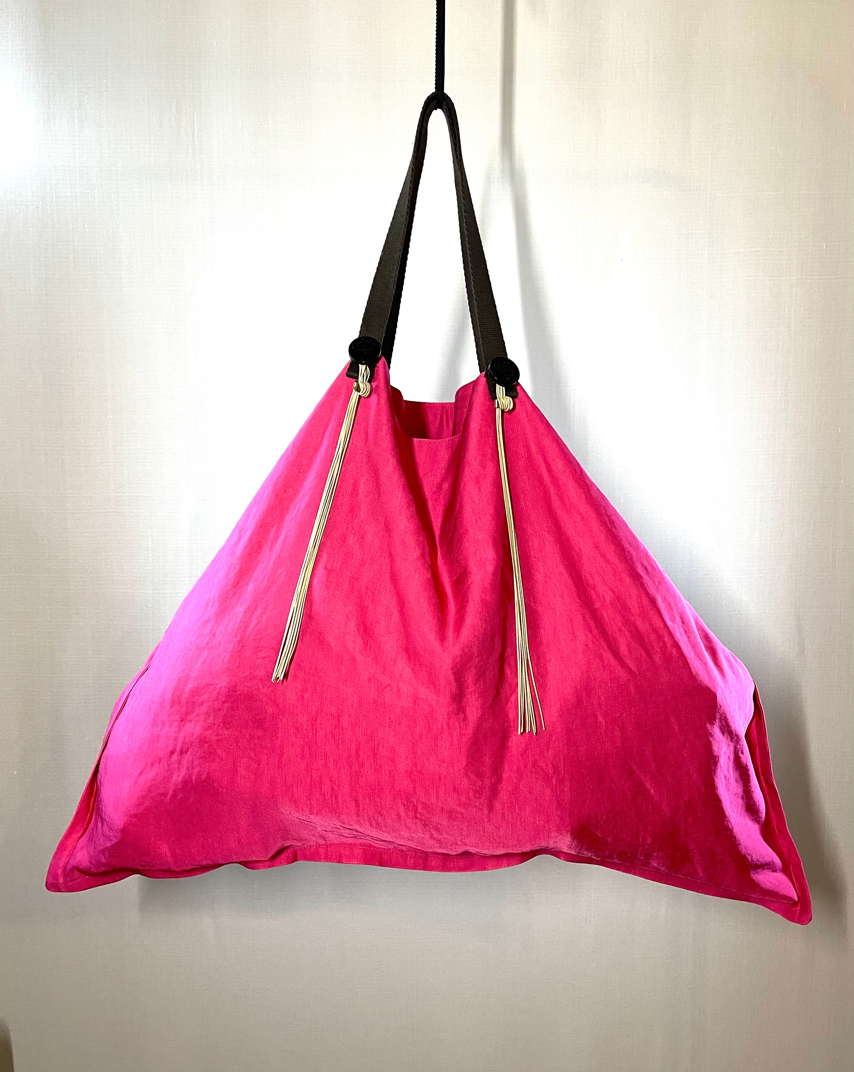 Fuchsia tote bag