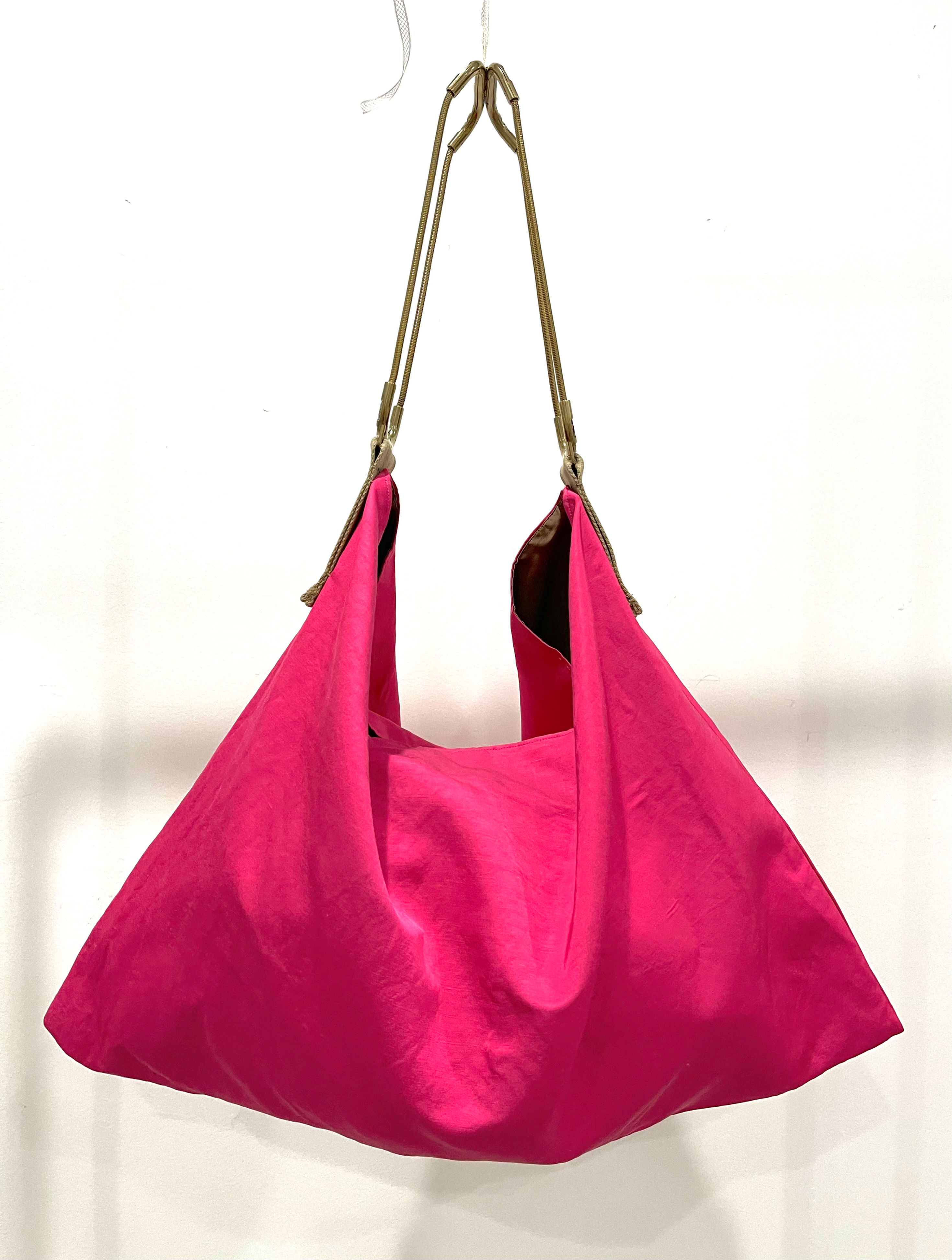 Fuchsia shoulder bag