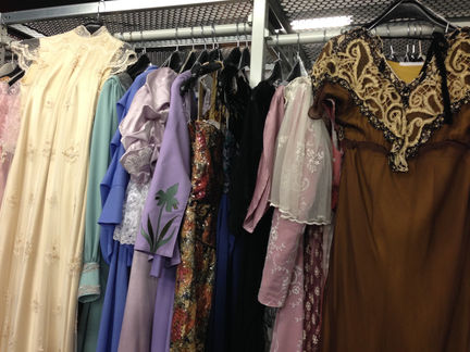 Besuch des Kostümfundus im neuen Linzer Musiktheater