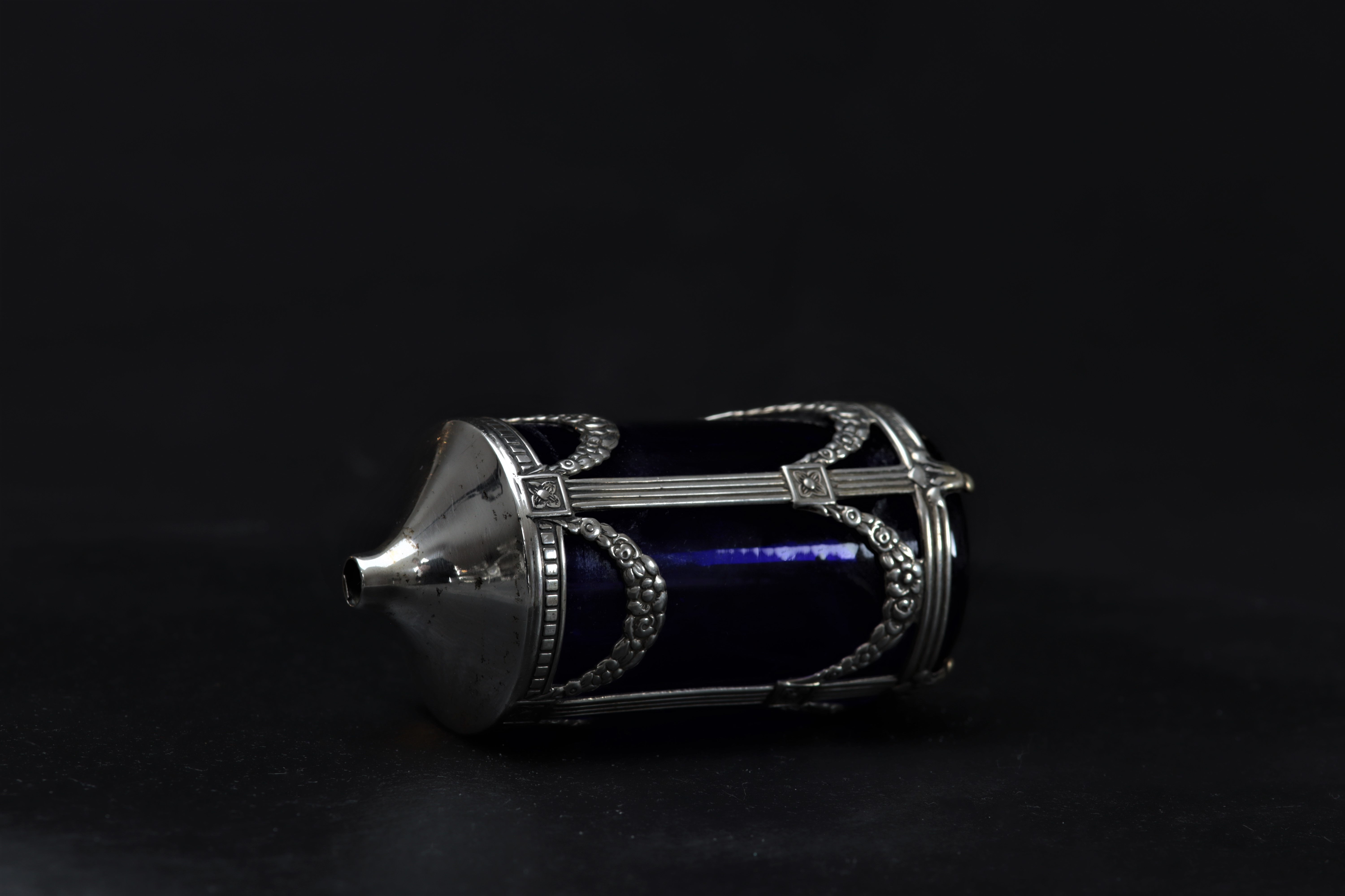 Dressing Servierdöschen Schweden / Silber Figur/ Vitrinen Objekt in echt Silber