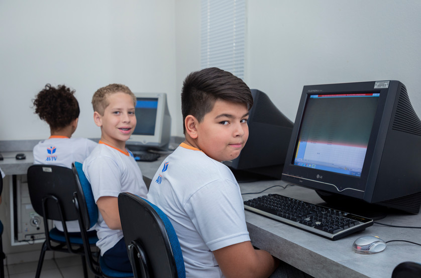 Escola Aviv 25.jpg