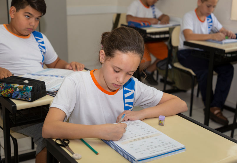 Escola Aviv 4.jpg