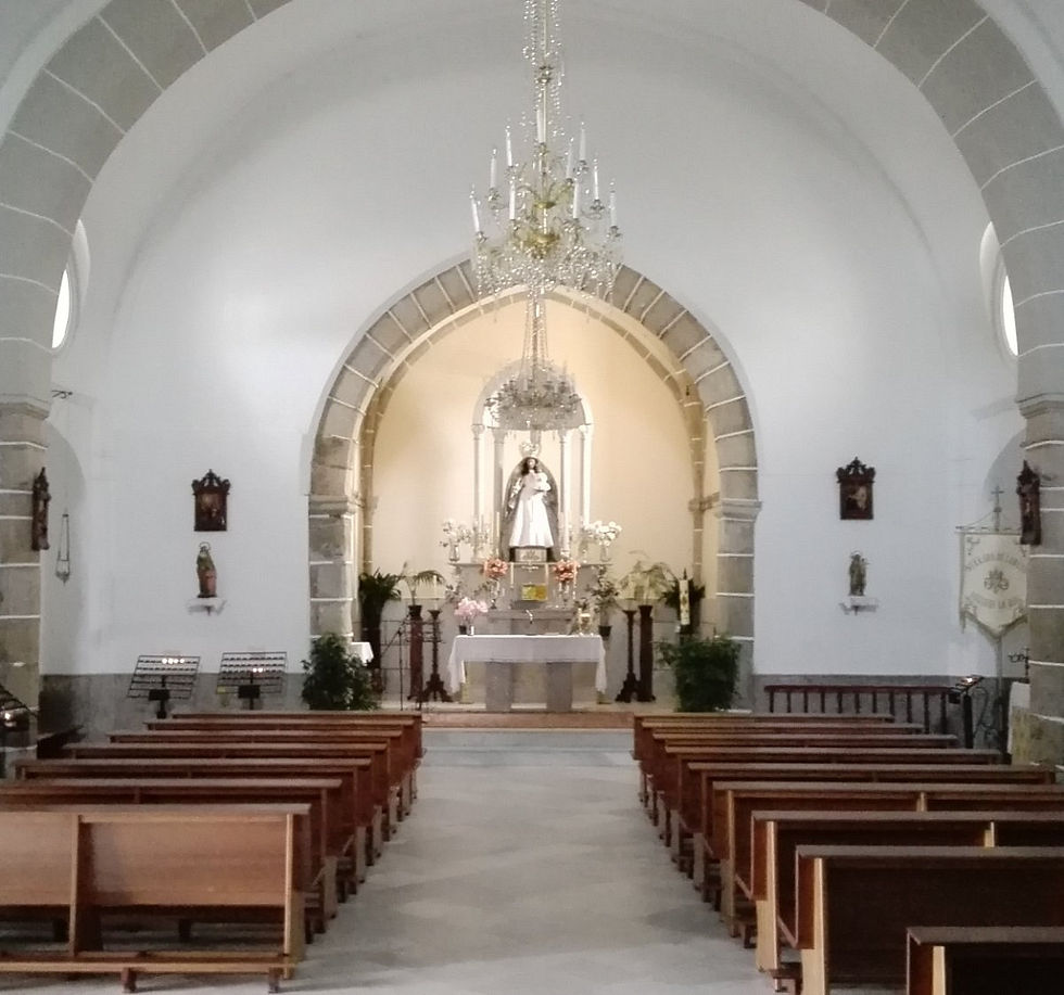 interior-de-la-nave-ermita-556704998.jpg