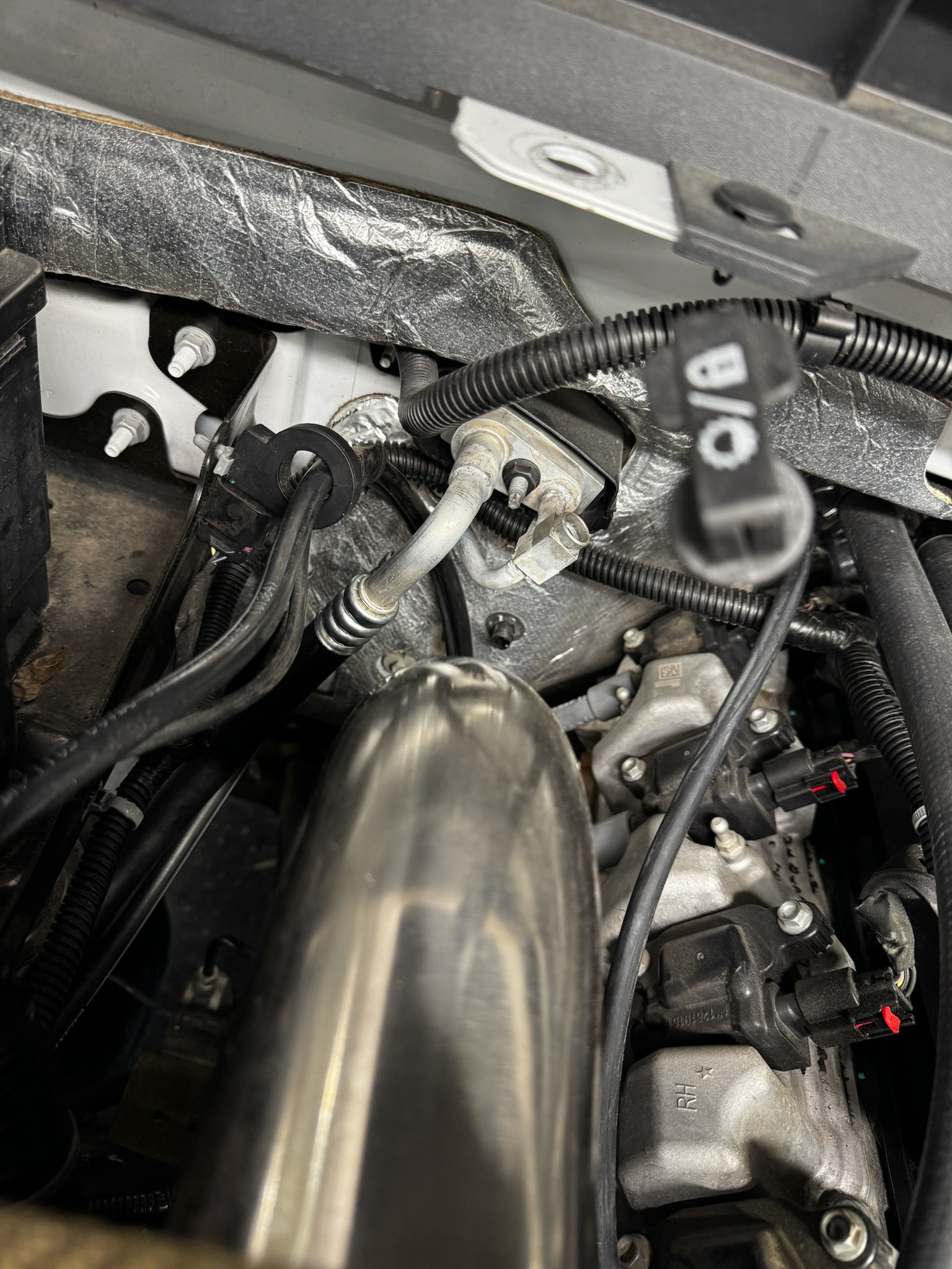 Custom A/C Line Set – 2016–2018 GM Trucks (Turbo Applications)
