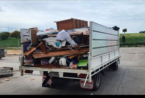 end of lease rubbish loaded onto truck at McLaren Vale