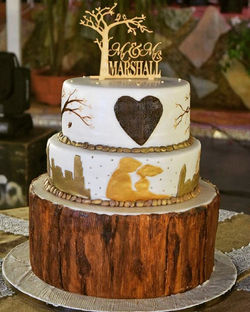 Rustic theme wedding cake