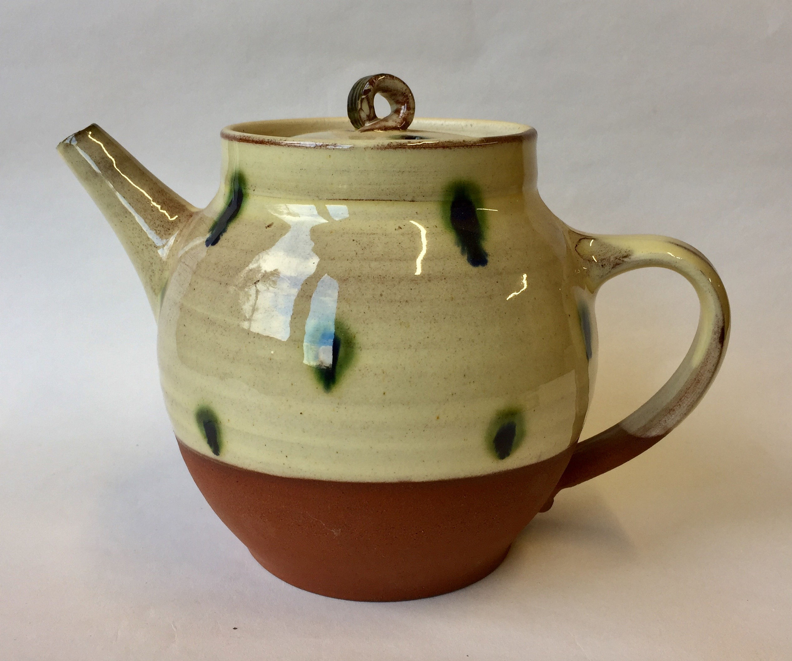 2 pint teapot blue and green spots on cream