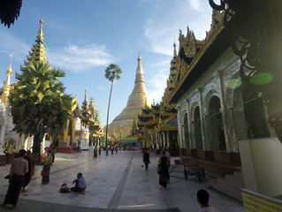 Shwedagon Pagoda Alley