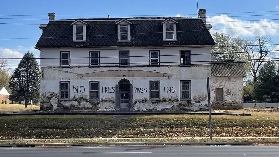 The "No Trespassing" House on Dekalb Pike