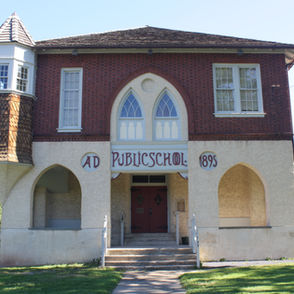 The 1895 School House