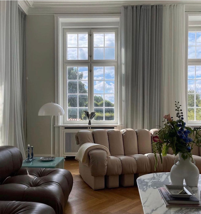 Do you ever walk into your home and wish it had a pleasant scent to welcome you? I know I do and i've got some tips and tricks to help...