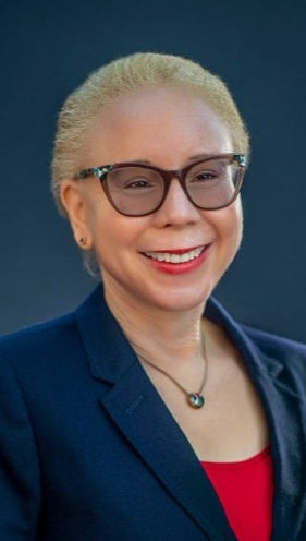 Niedre Heckman Headshot.jpeg