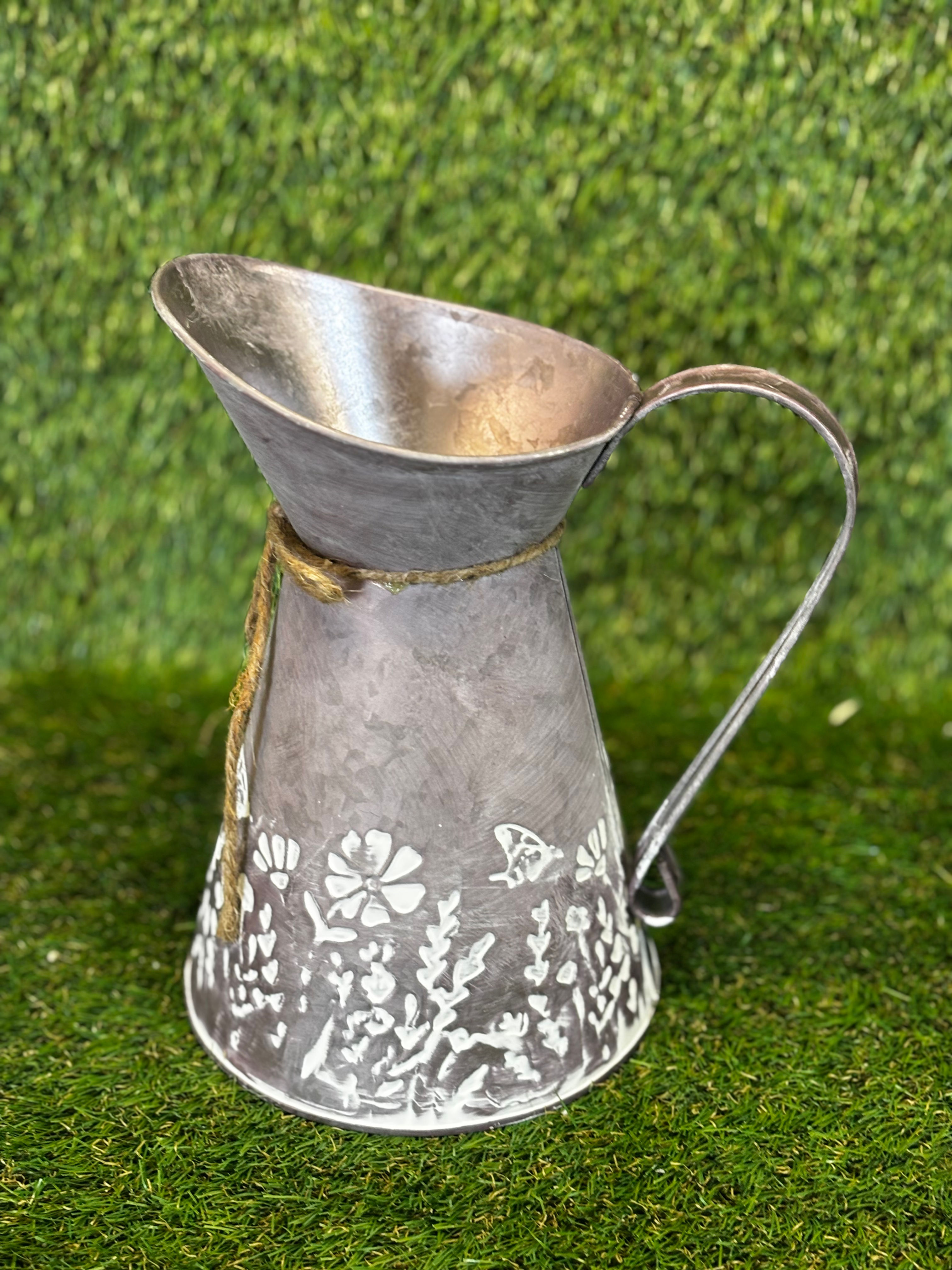 23 Cm Metal Jug Lilac / White