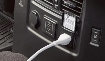 2023-nissan-titan-interior-120-v-outlet.webp