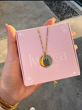 Ivetticas Accesorios branded packaging — personalized jewelry returns policy