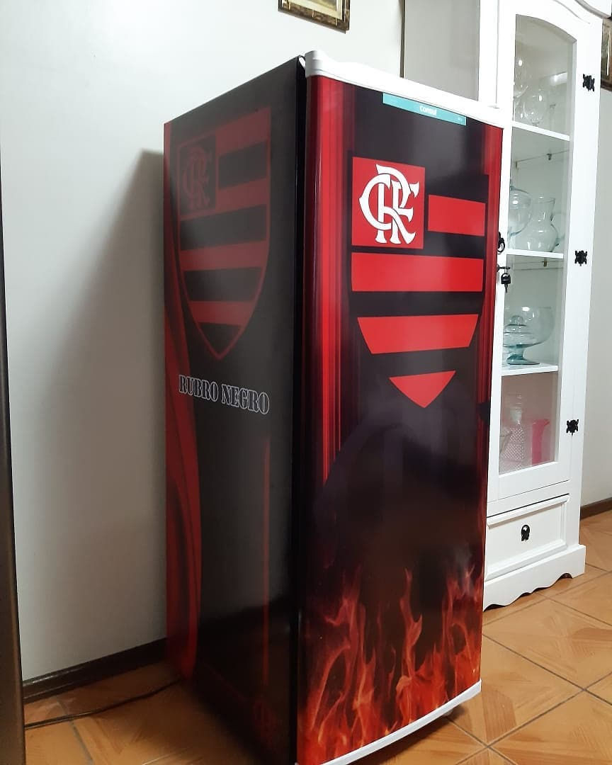 Adesivo Liso e Impressão com Recorte