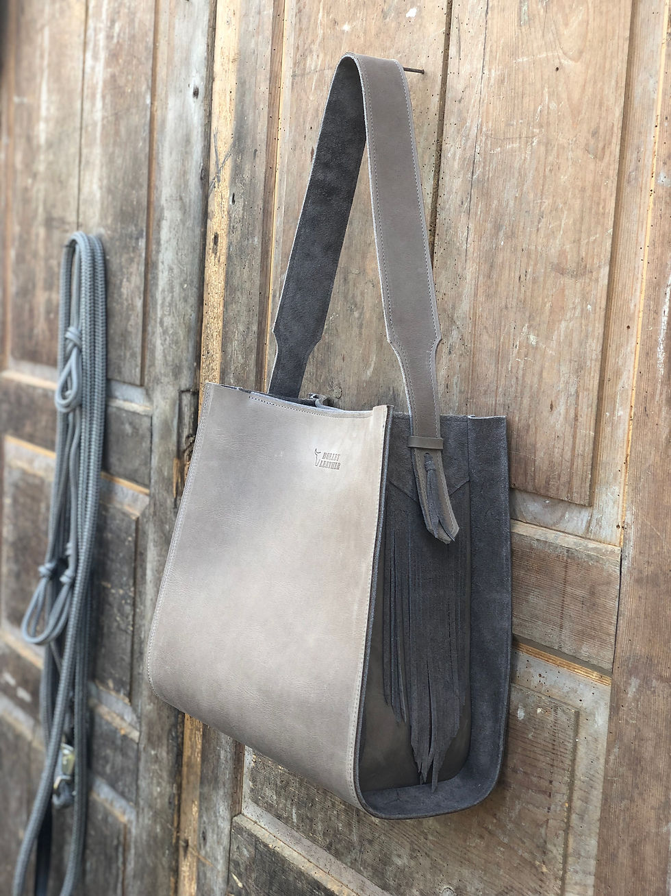 Miniaturbild: Lederhandtasche "Soul" mit seitlichen Fransen