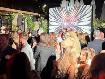 Glamour à Cannes : La Nuit Rugissante de Roberto Cavalli à l’Annex Beach