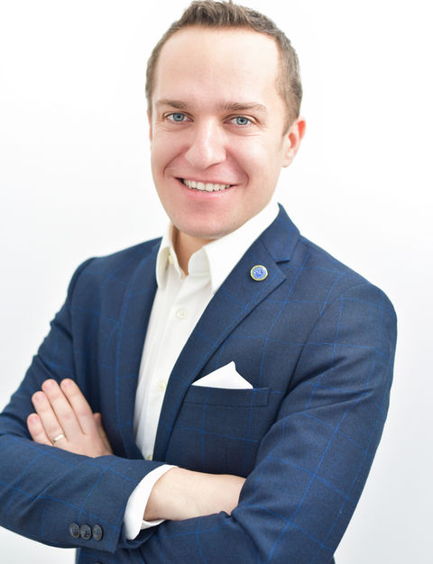 Dr Cezar Buzea