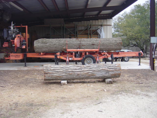 Bur Oak on Woodmizer301.JPG