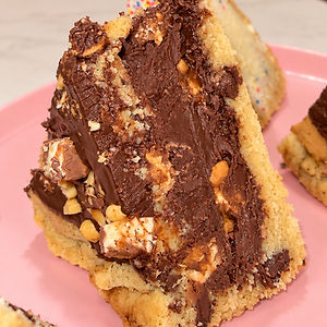 Snickers Cookie Pie Slice