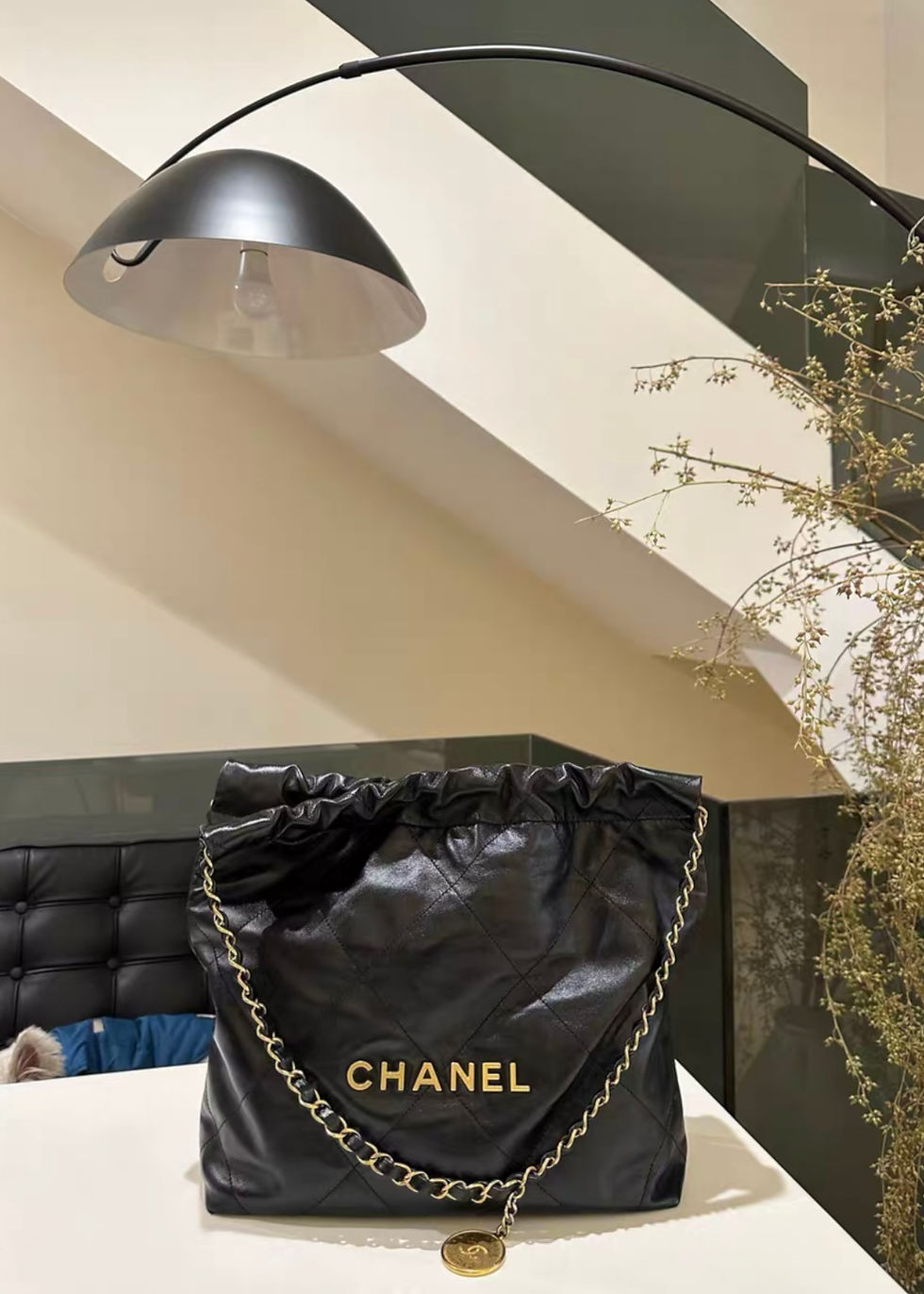 縮圖：Chanel 22 Bag small Size 黑金小號