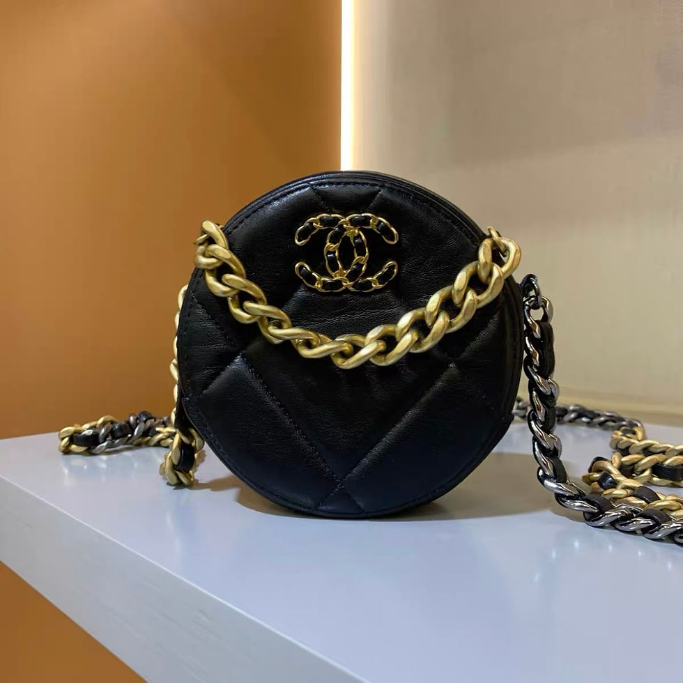 縮圖：Chanel 19Bag 圓餅 黑金牛皮經典款