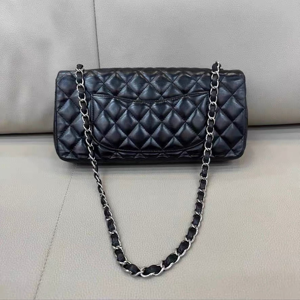 縮圖：Chanel Black Quilted Lambskin East West Flap Bag 法棍包